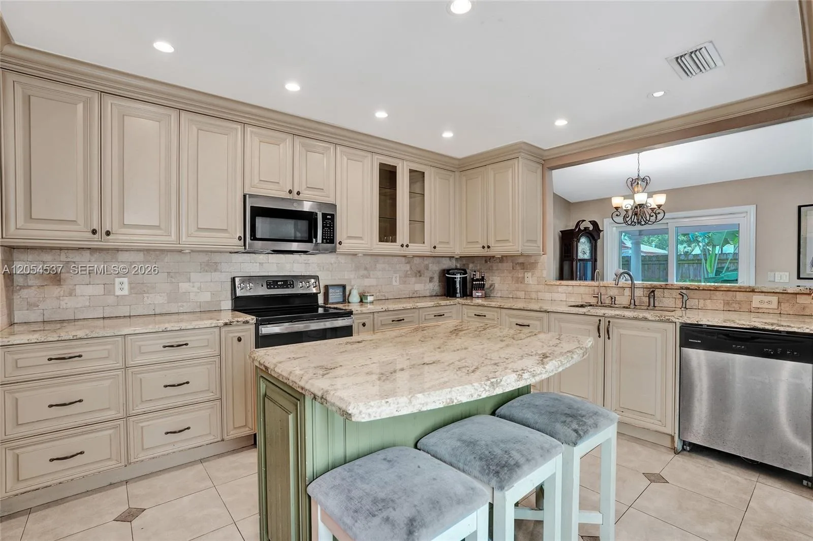 3946 NW 1st Dr, Deerfield Beach, FL 33442 photo 10