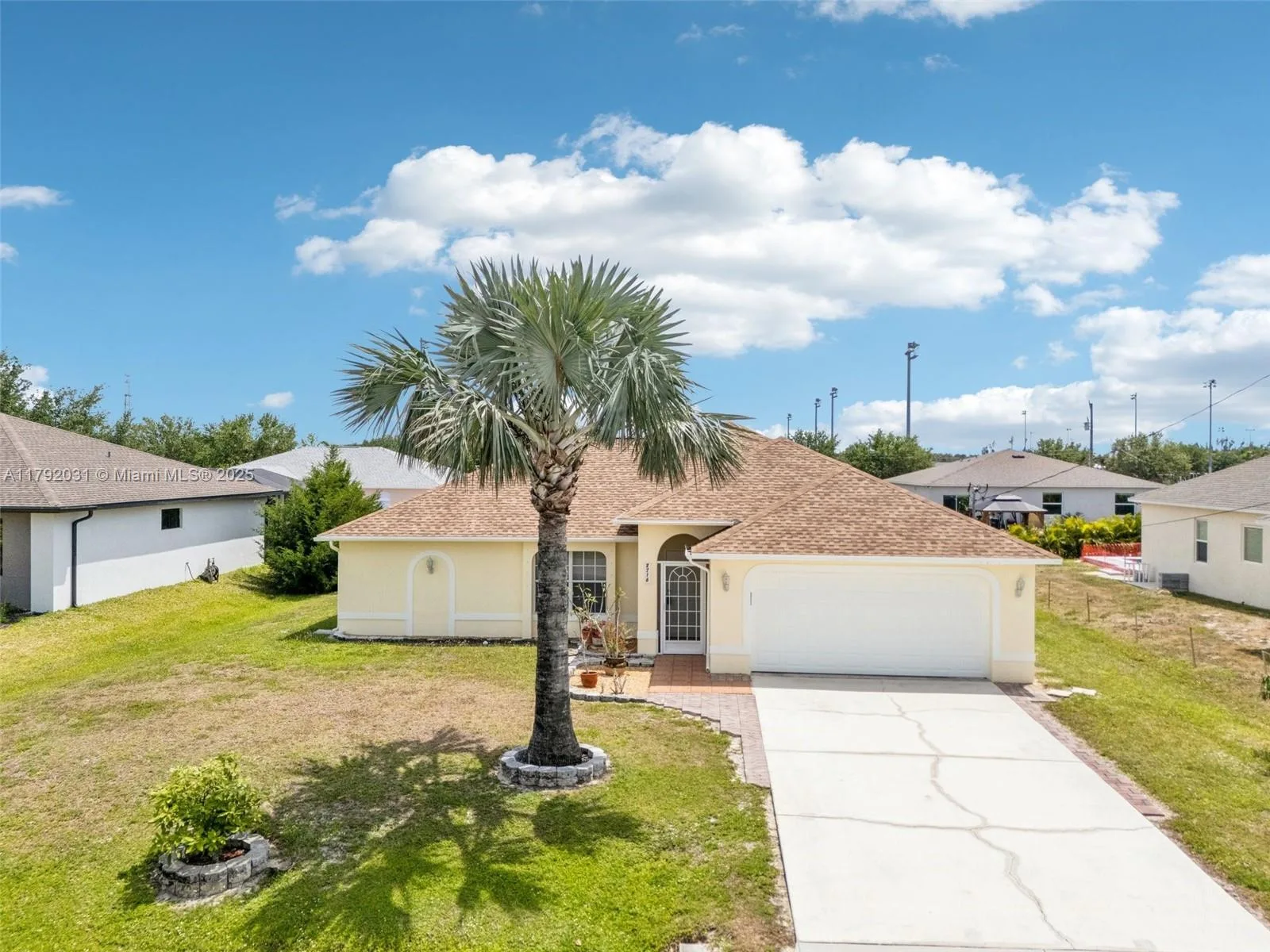 2716 SW 2nd Ln, Cape Coral, FL 33991