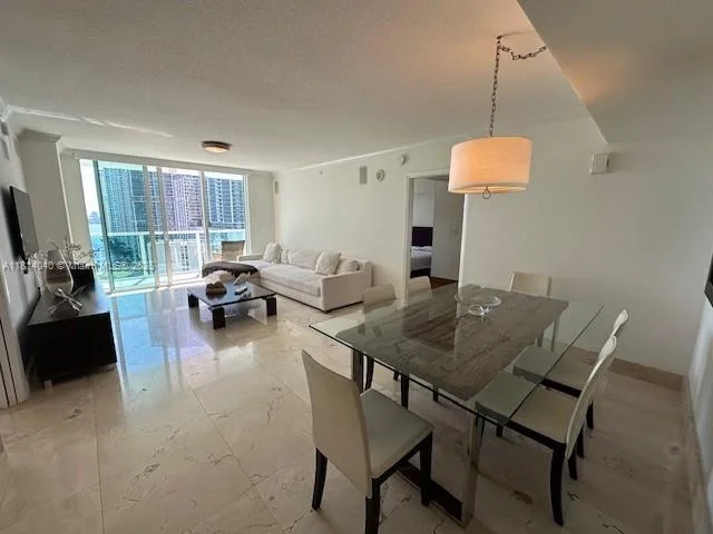 31 SE 5th St # 1908, Miami, FL 33131