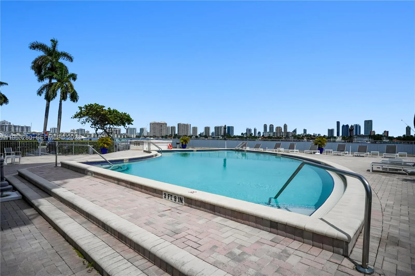 16558 NE 26th Ave # 2A, North Miami Beach, FL 33160