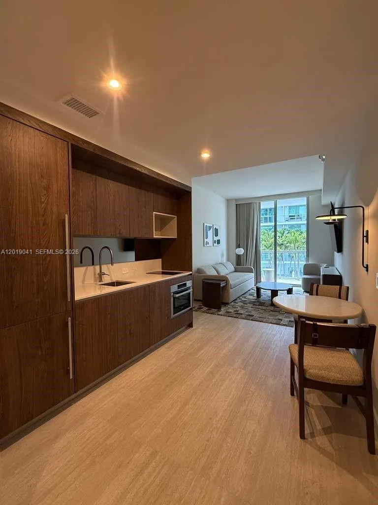 1611 SW 2nd ave # 510, Miami, FL 33129 photo 5
