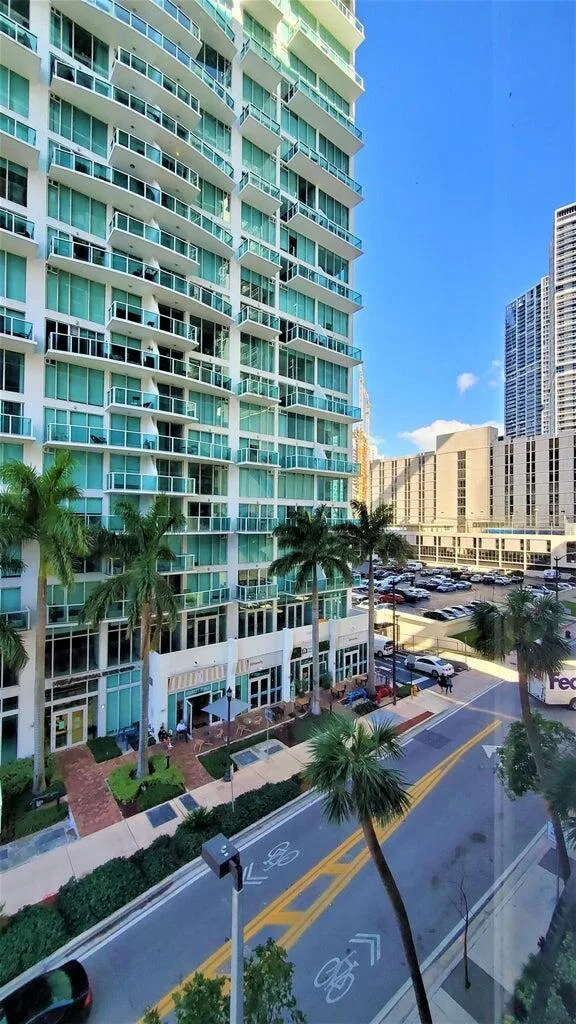 31 SE 6th Street # 602, Miami, FL 33131 photo 8