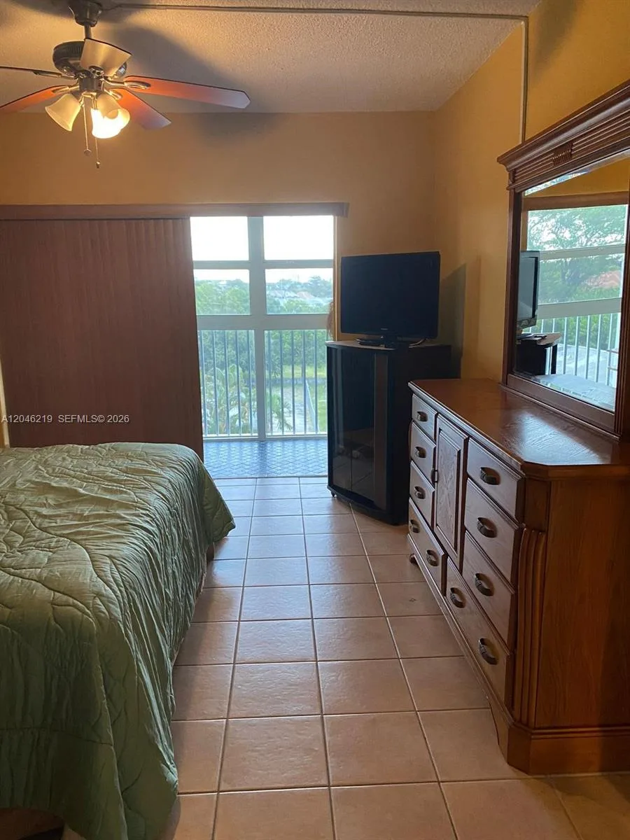 330 SE 2nd St # 403F, Hallandale Beach, FL 33009 photo 13