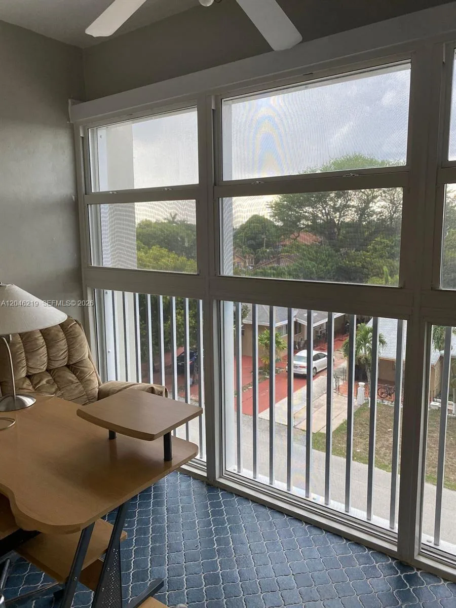 330 SE 2nd St # 403F, Hallandale Beach, FL 33009 photo 9