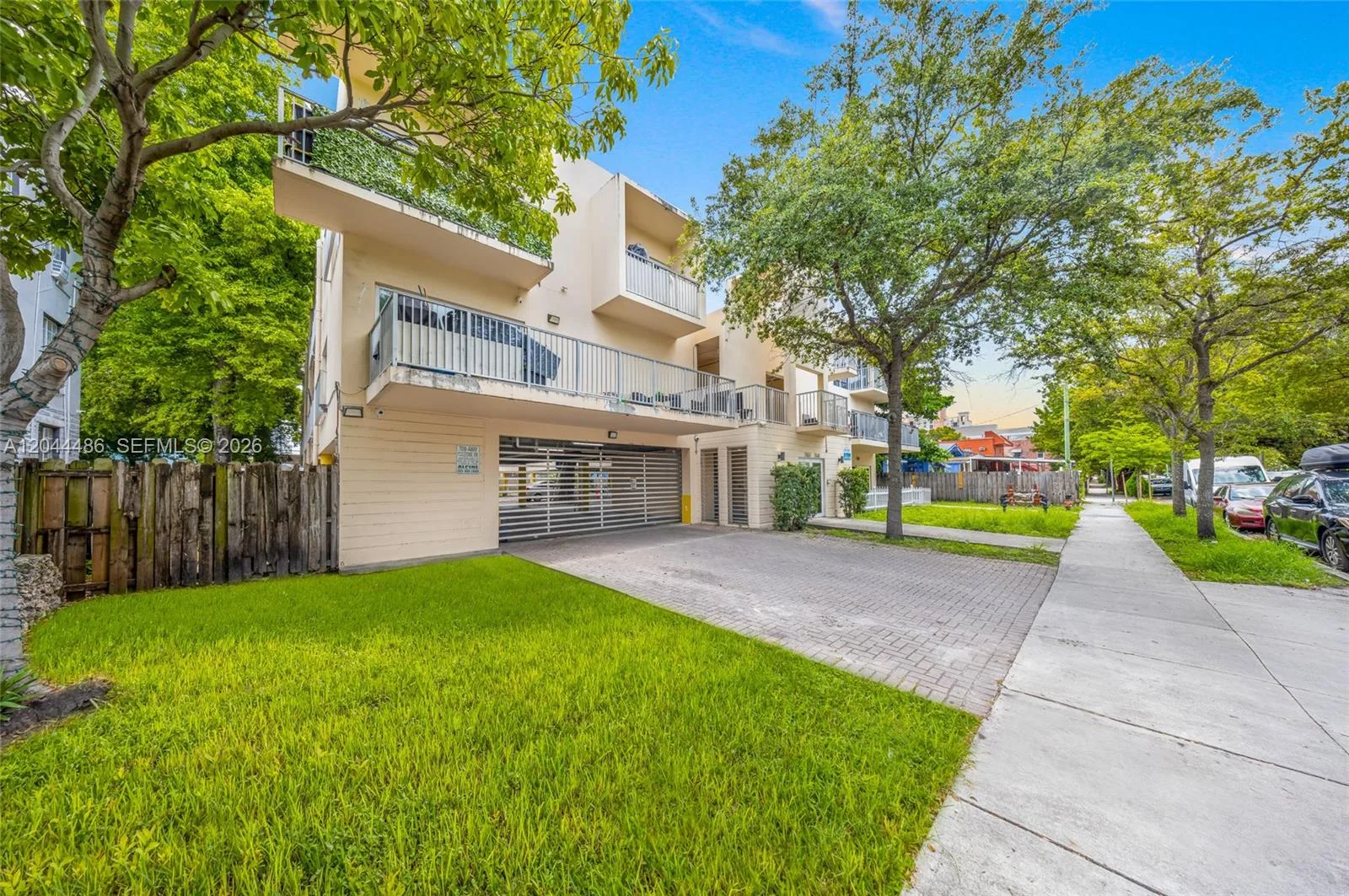 1553 SW 2nd St, Miami, FL 33135 photo 2