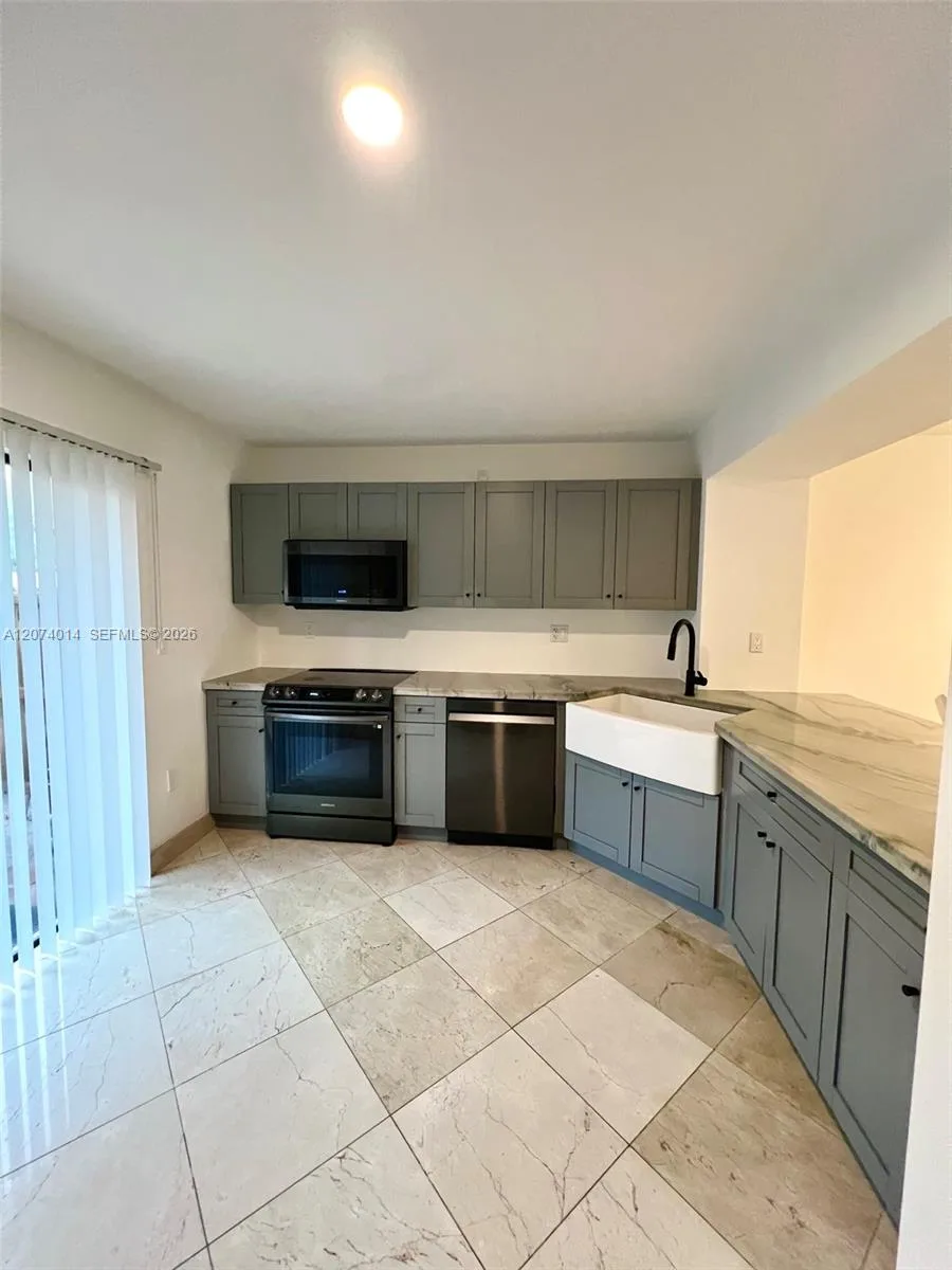 7803 SW 102nd Ln, Miami, FL 33156 photo 9
