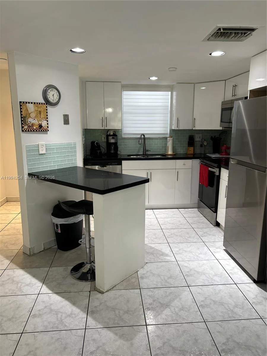 17801 N Bay Rd # 203, Sunny Isles Beach, FL 33160 — zdjęcie 4