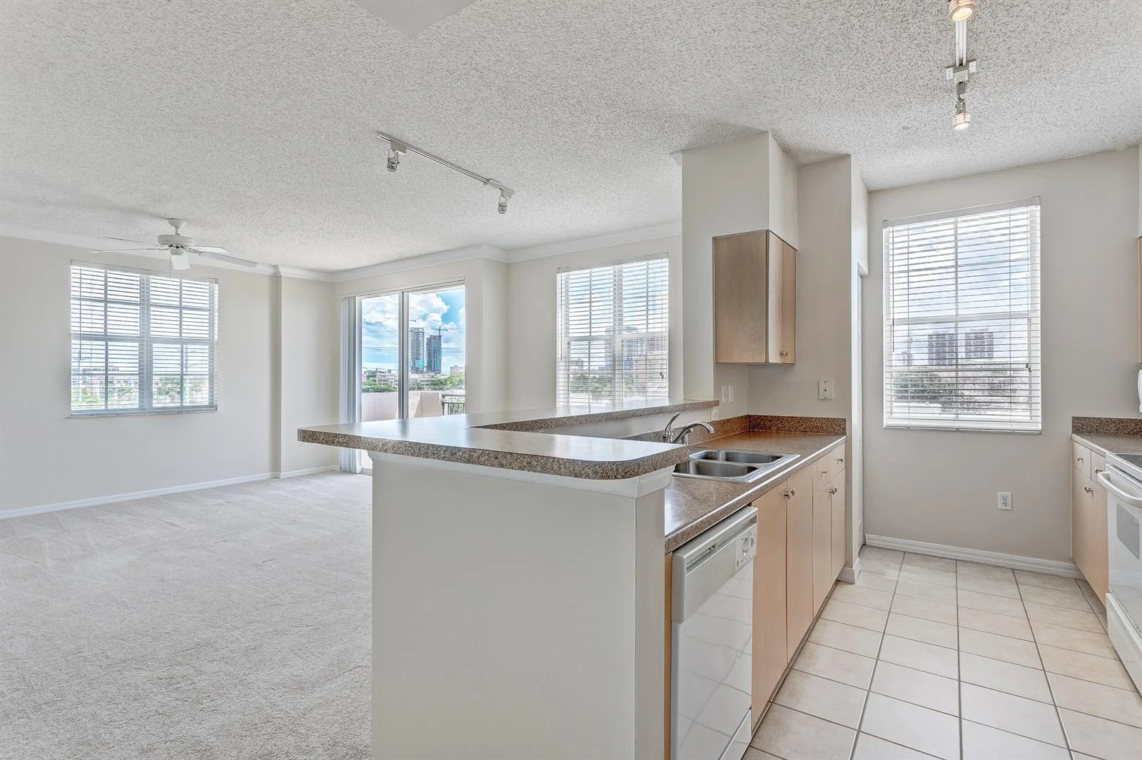 616 CLEARWATER PARK Road # 602, West Palm Beach, FL 33401 photo 13