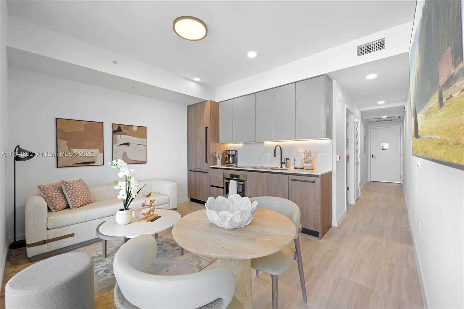 580 72nd St # 1603, Miami Beach, FL 33141 photo 5
