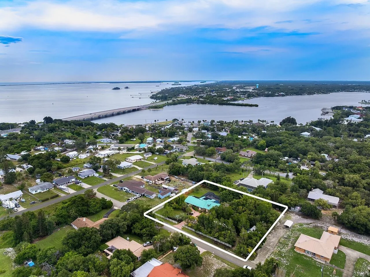 3955 FOOSHE Avenue, Sebastian, FL 32976 photo 2