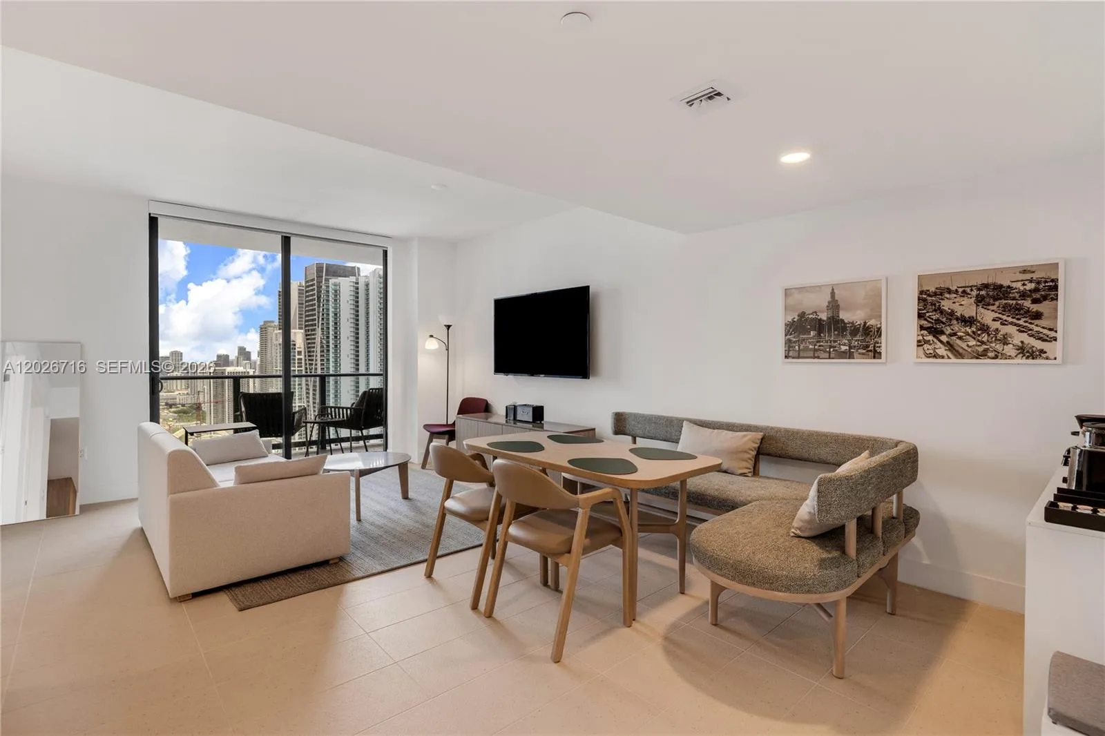 159 NE 6th St # 4209, Miami, FL 33132 photo 2