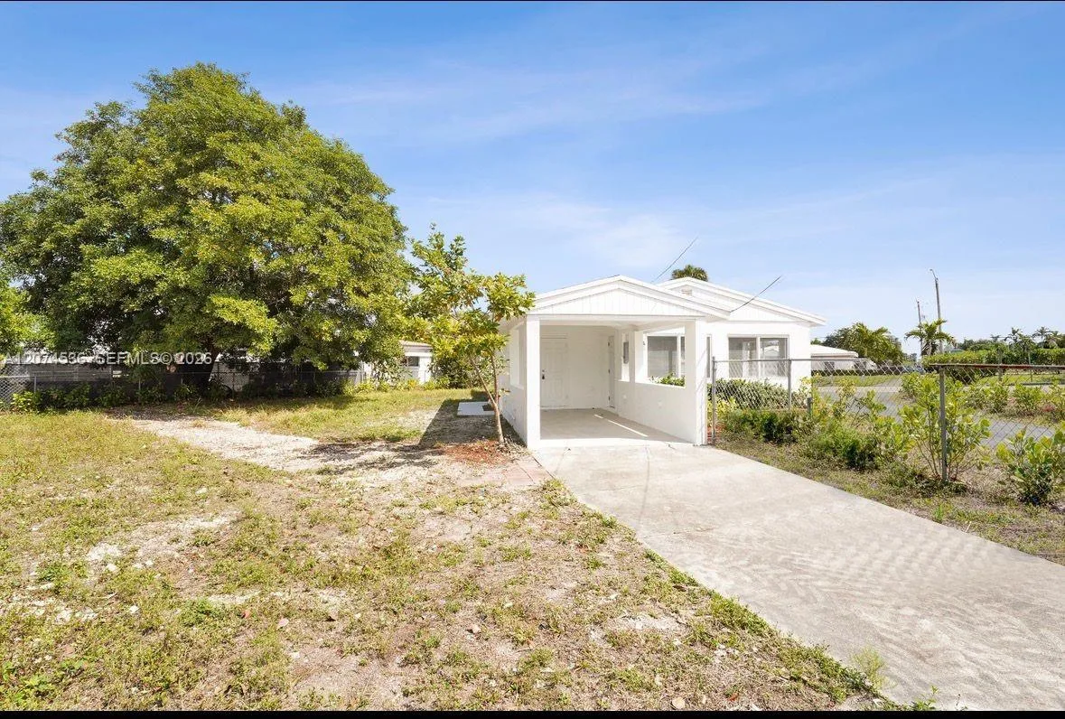 4701 N Andrews Ave, Oakland Park, FL 33309 photo 2