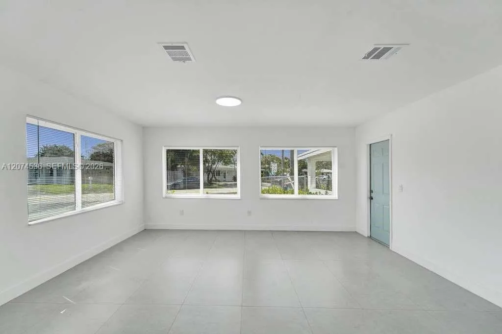 4701 N Andrews Ave, Oakland Park, FL 33309 photo 5