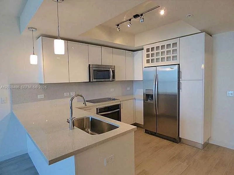 999 SW 1 AVE # 1907, Miami, FL 33130