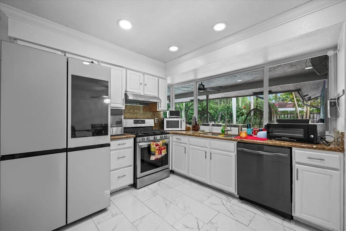 11650 NW 39TH Place, Sunrise, FL 33323 photo 9
