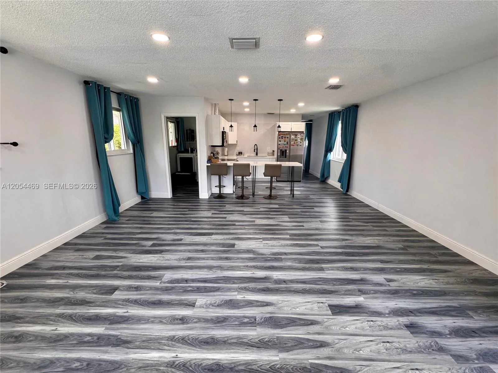 1158 NW 34th Ave, Miami, FL 33125 photo 2