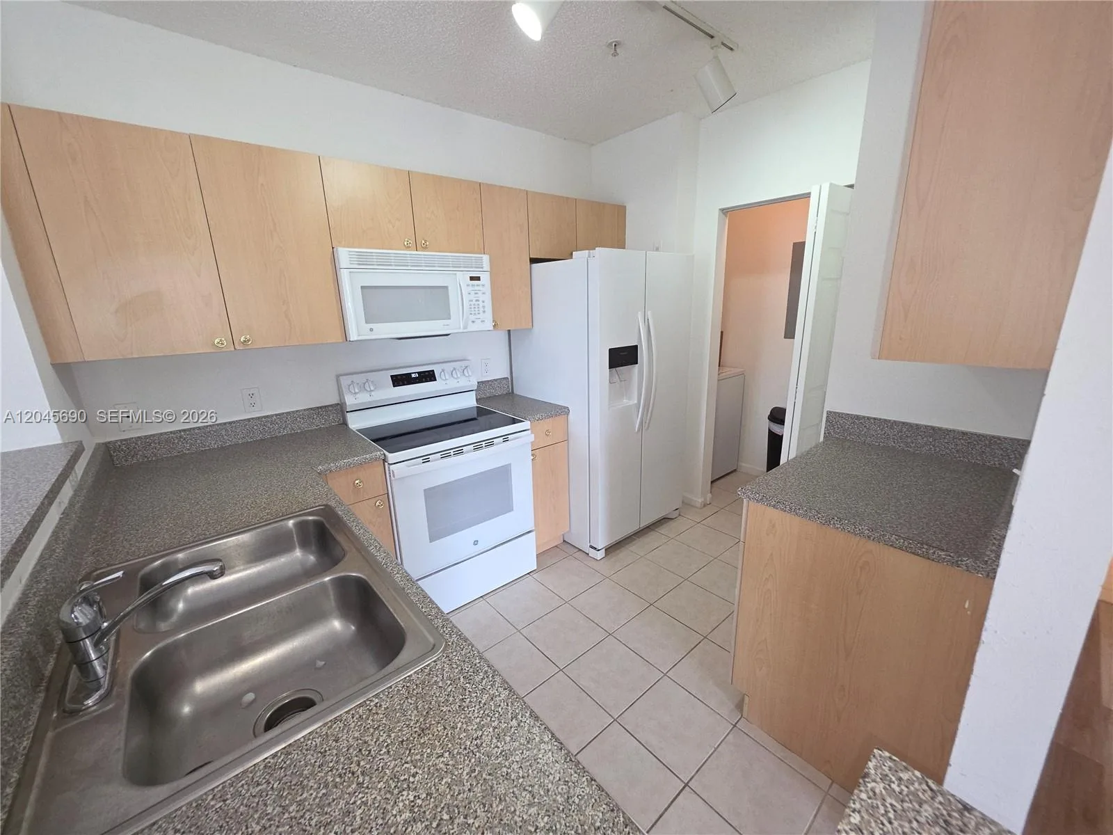 8070 N Nob Hill Rd # 208, Tamarac, FL 33321 — zdjęcie 5