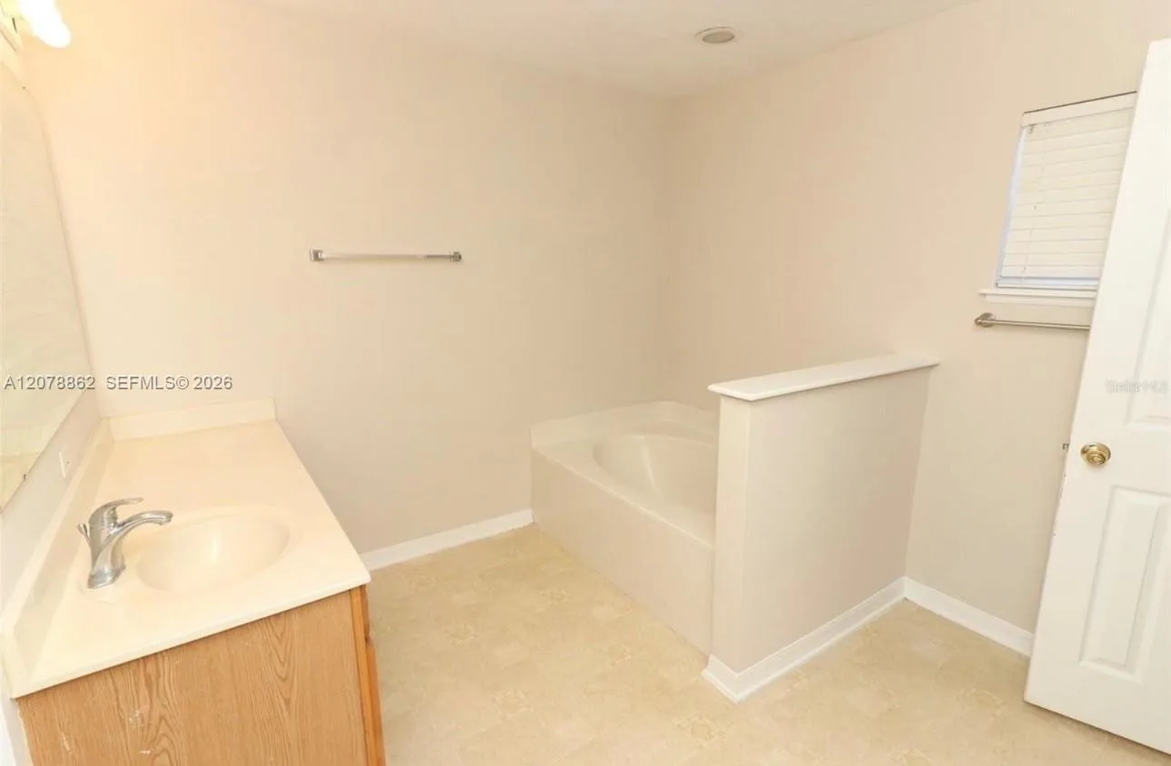330 KINGFISH DR, Other City - In The State Of Florida, FL 34759 photo 8