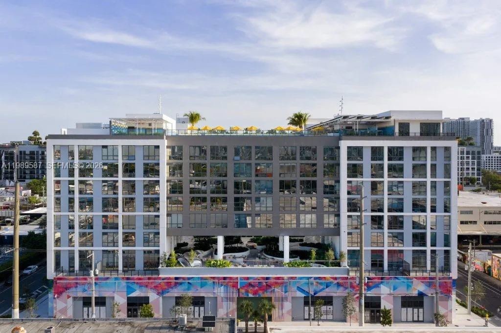 2200 NW 1st Ave # PH2, Miami, FL 33127