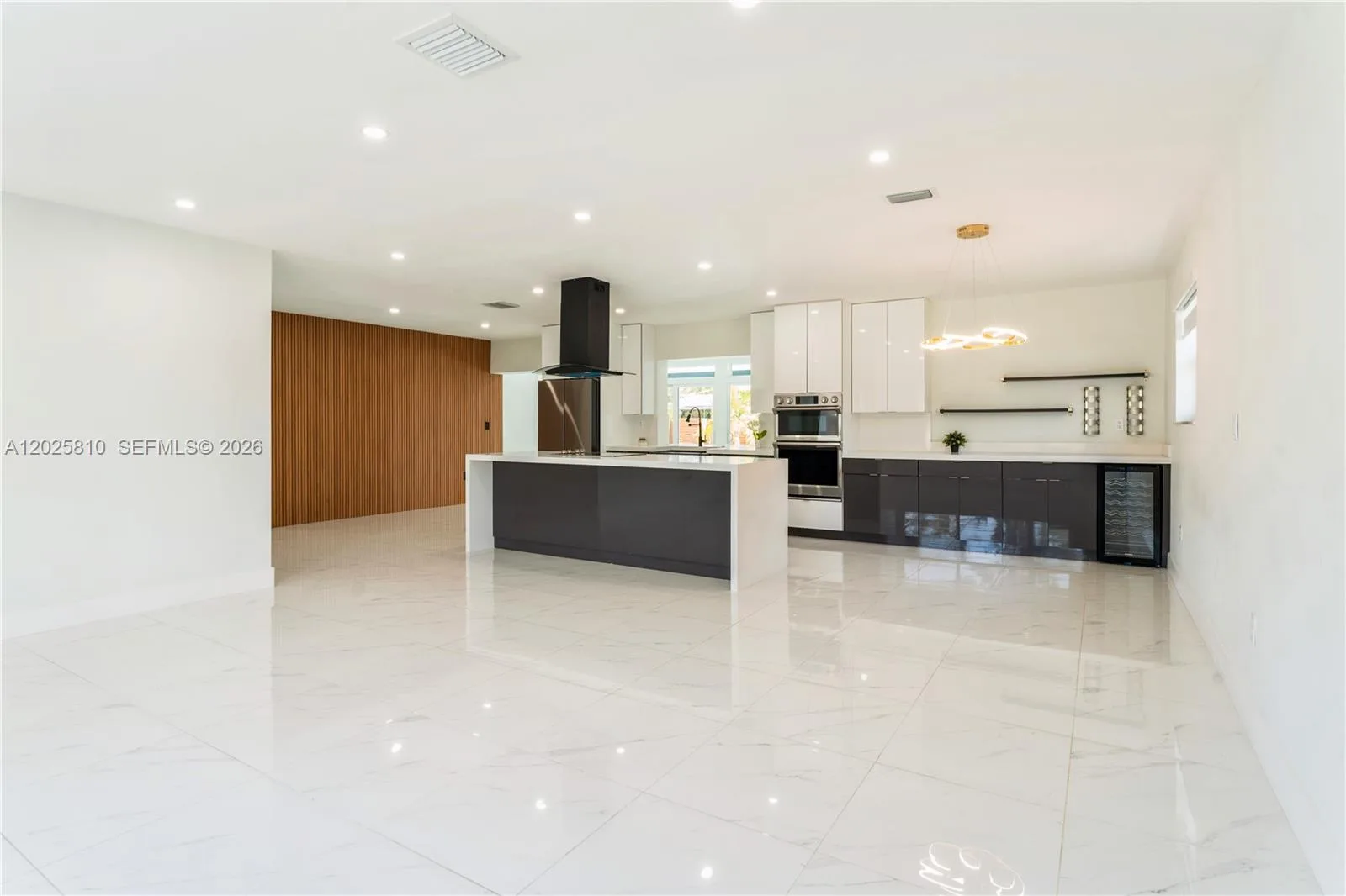 1446 Scott St, Hollywood, FL 33020 photo 3