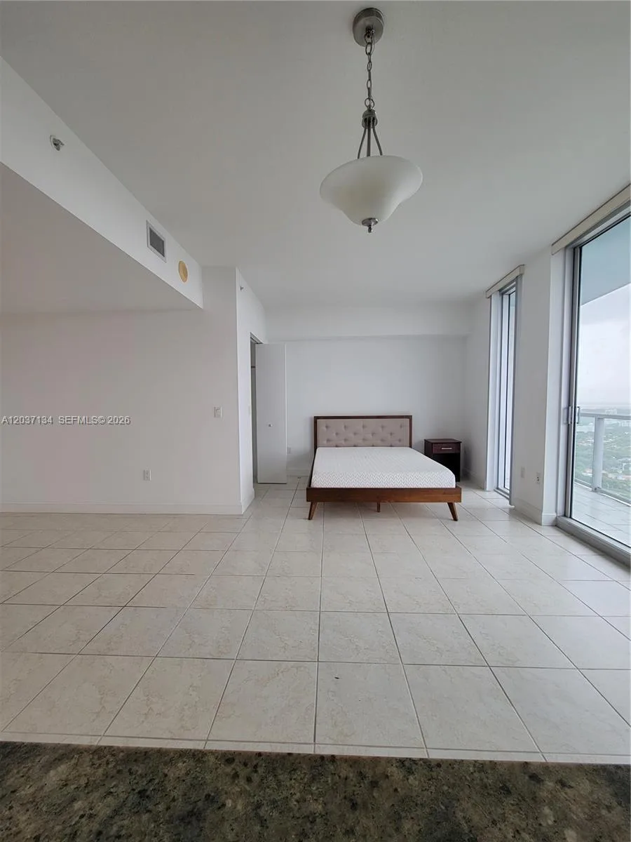 185 SW 7th St # 3500, Miami, FL 33130 photo 6