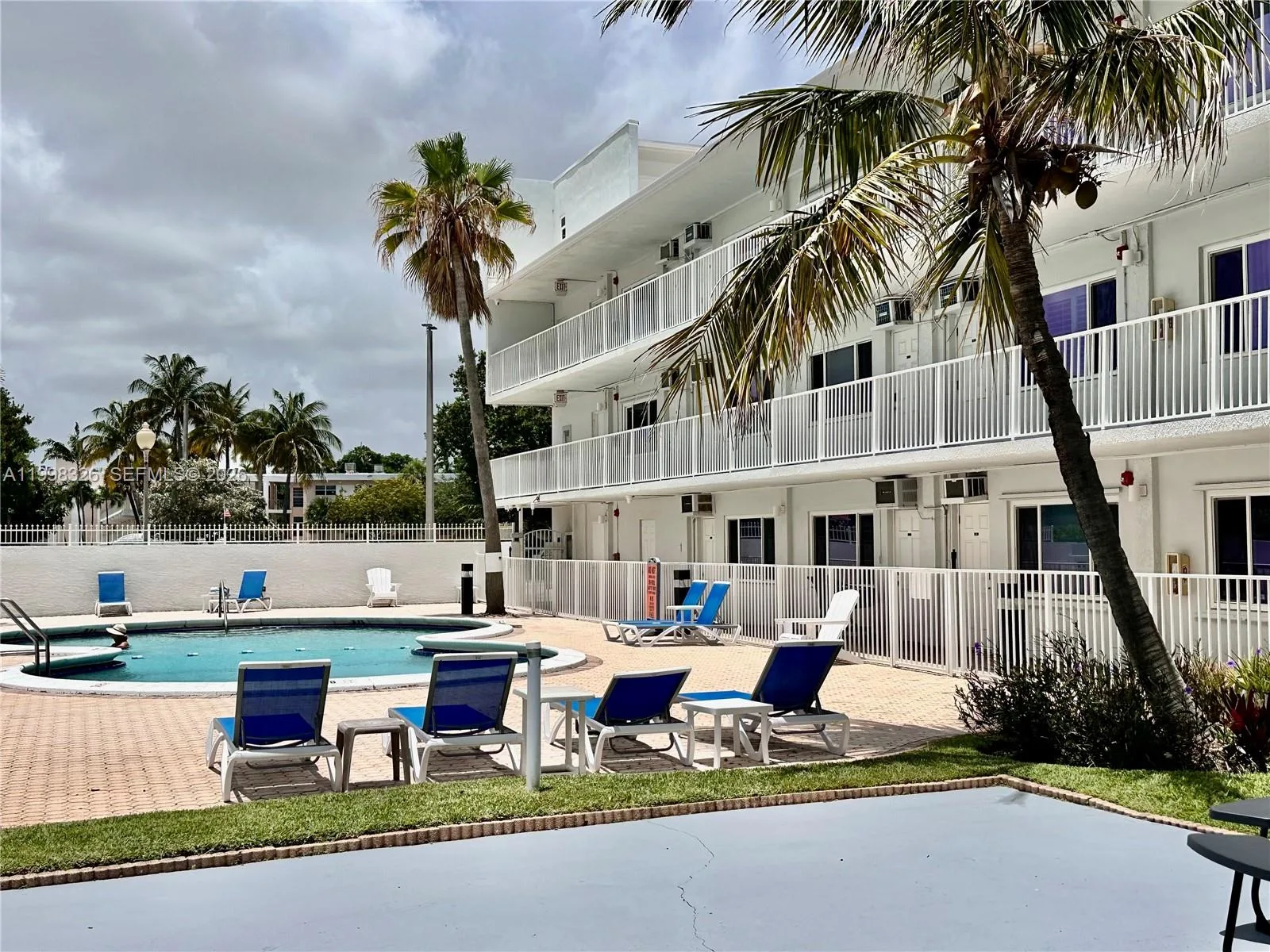 1480 S Ocean Blvd # 104, Lauderdale By The Sea, FL 33062 photo 2