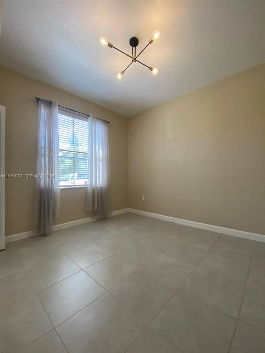 18220 SW 148th Rd, Miami, FL 33187 photo 2
