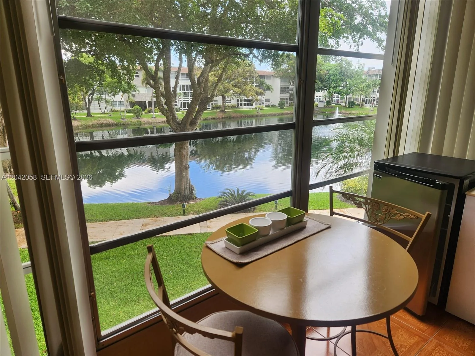 5001 NW 34th St # 205, Lauderdale Lakes, FL 33319