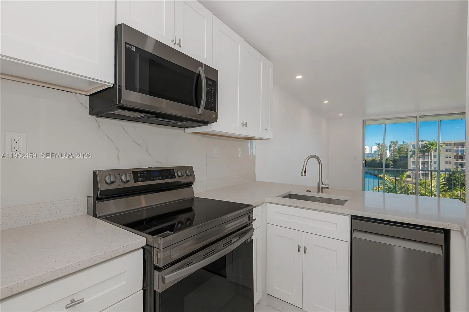2851 Leonard Dr # J405, Aventura, FL 33160 photo 2