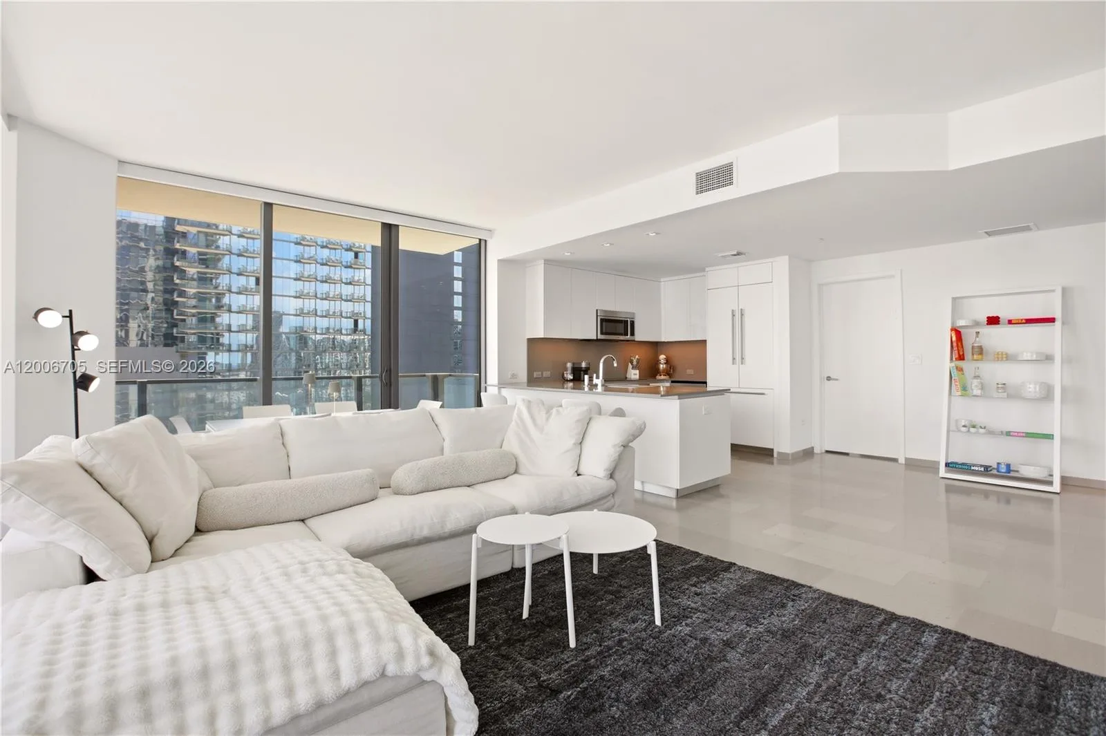 68 SE 6th St # 2701, Miami, FL 33131 photo 2