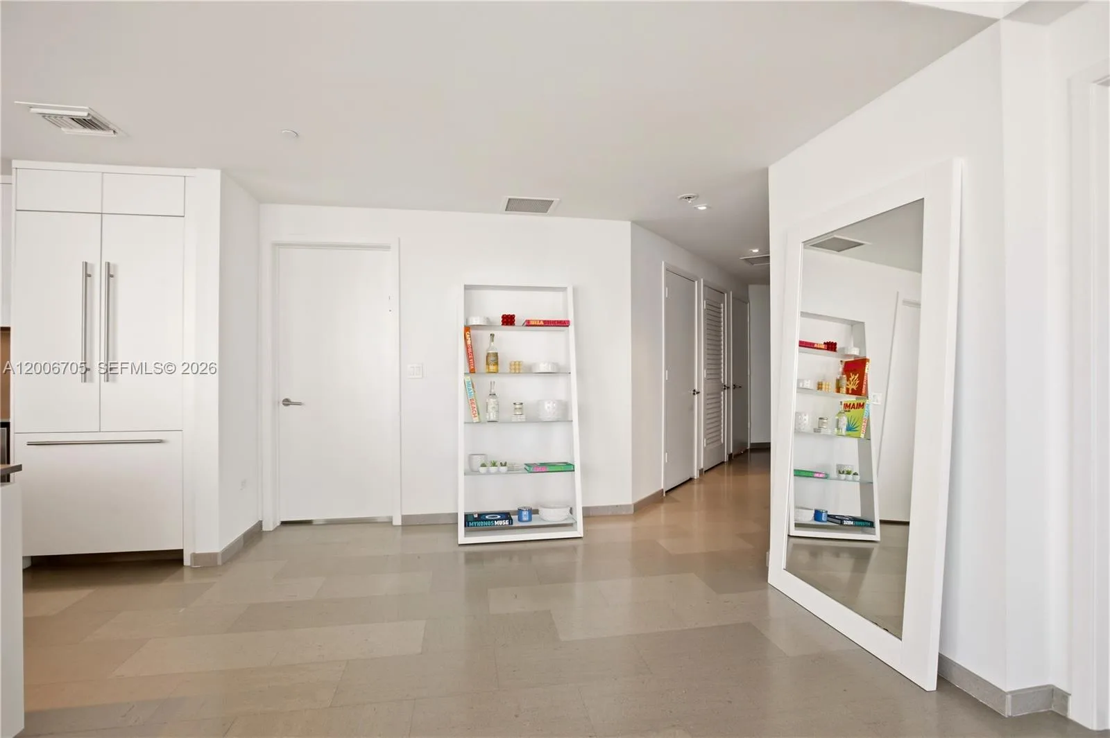 68 SE 6th St # 2701, Miami, FL 33131 photo 3