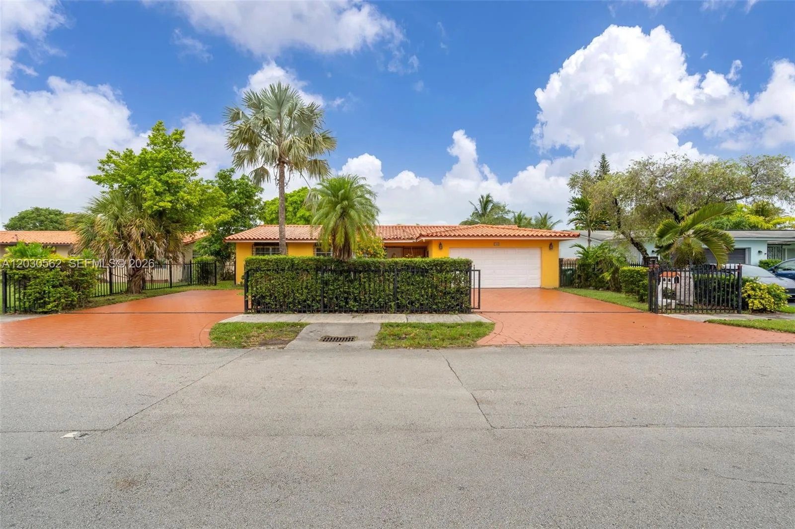 1320 SW 84th Ave, Miami, FL 33144