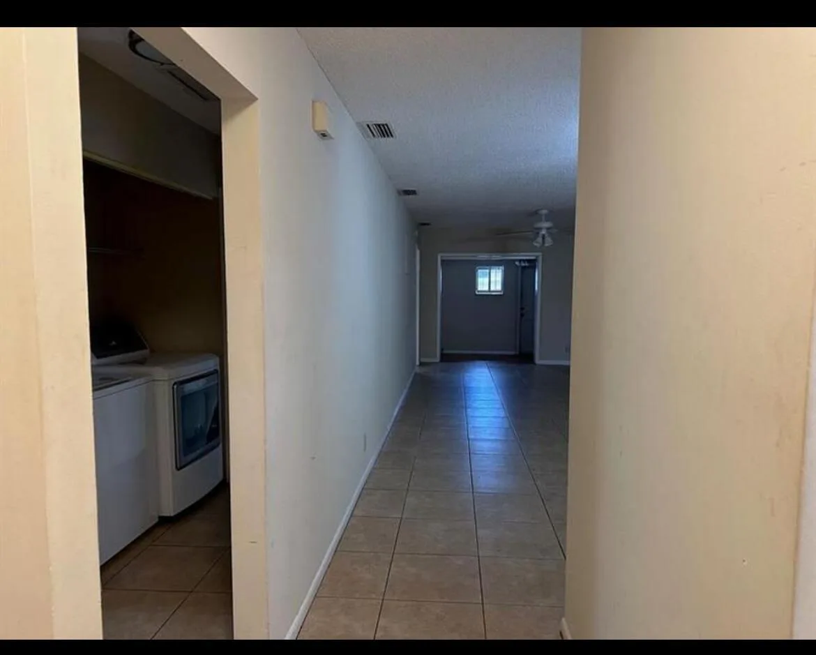 8682 Satalite Terrace, West Palm Beach, FL 33403 photo 4