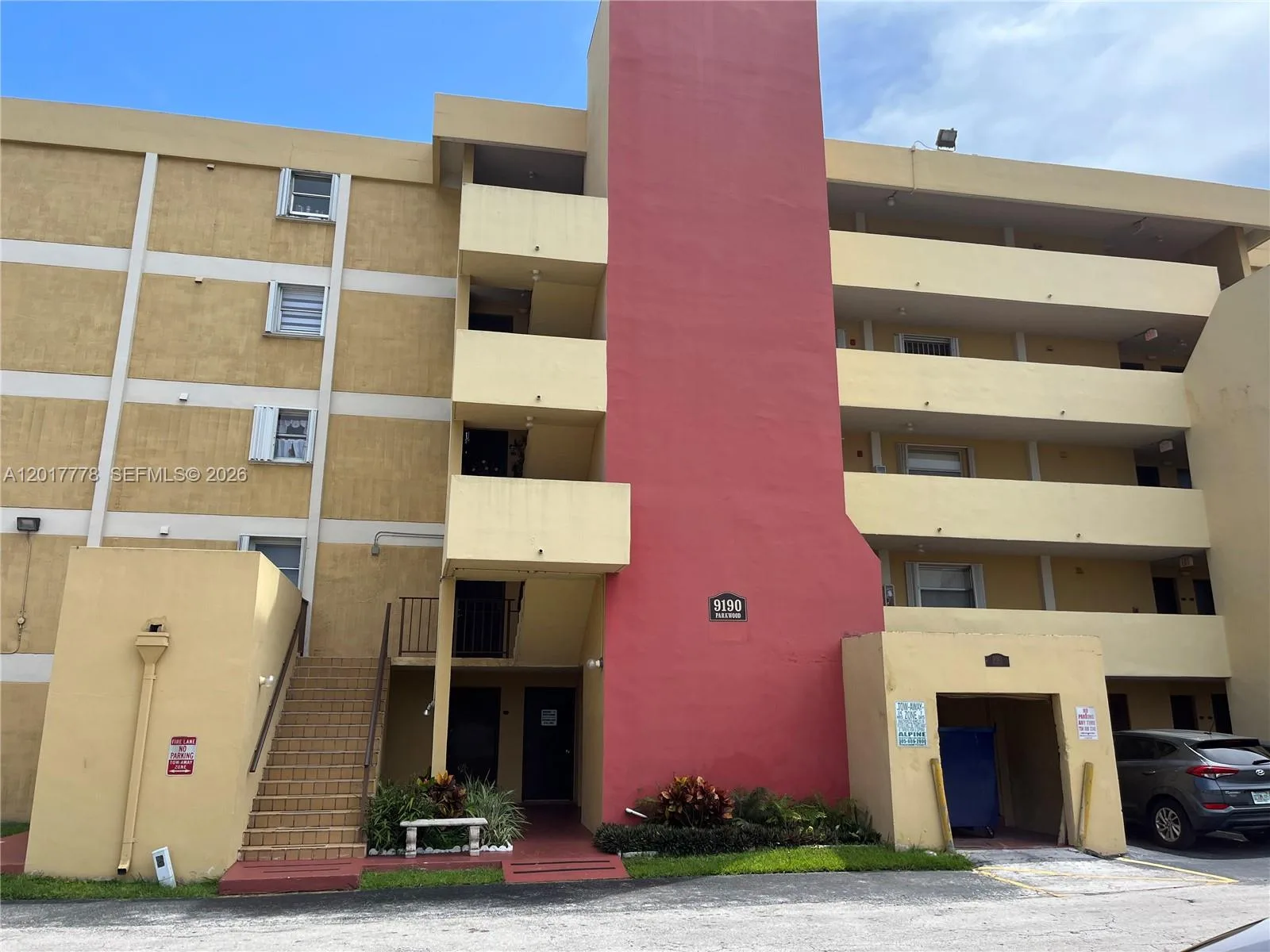 9190 Fontainebleau Blvd # 202, Miami, FL 33172