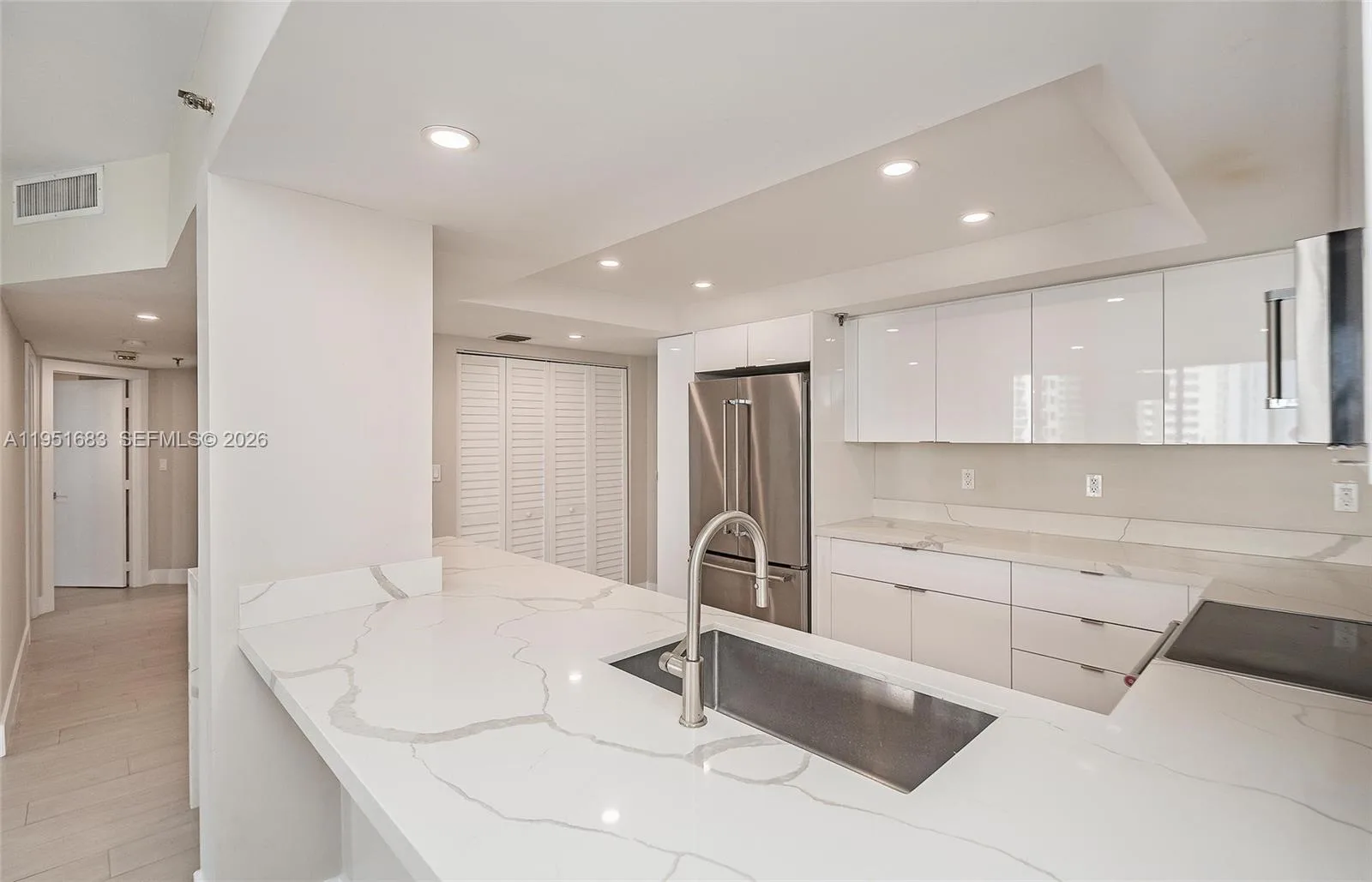 520 Brickell Key Dr # A1010, Miami, FL 33131