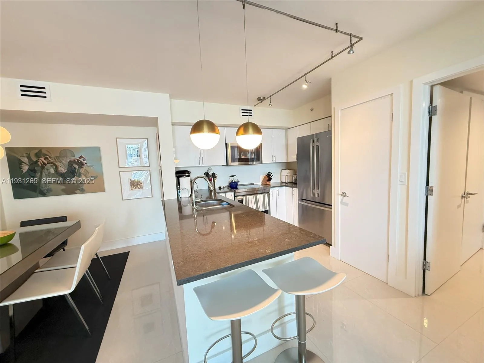 1155 Brickell Bay Dr # 2108, Miami, FL 33131 photo 10