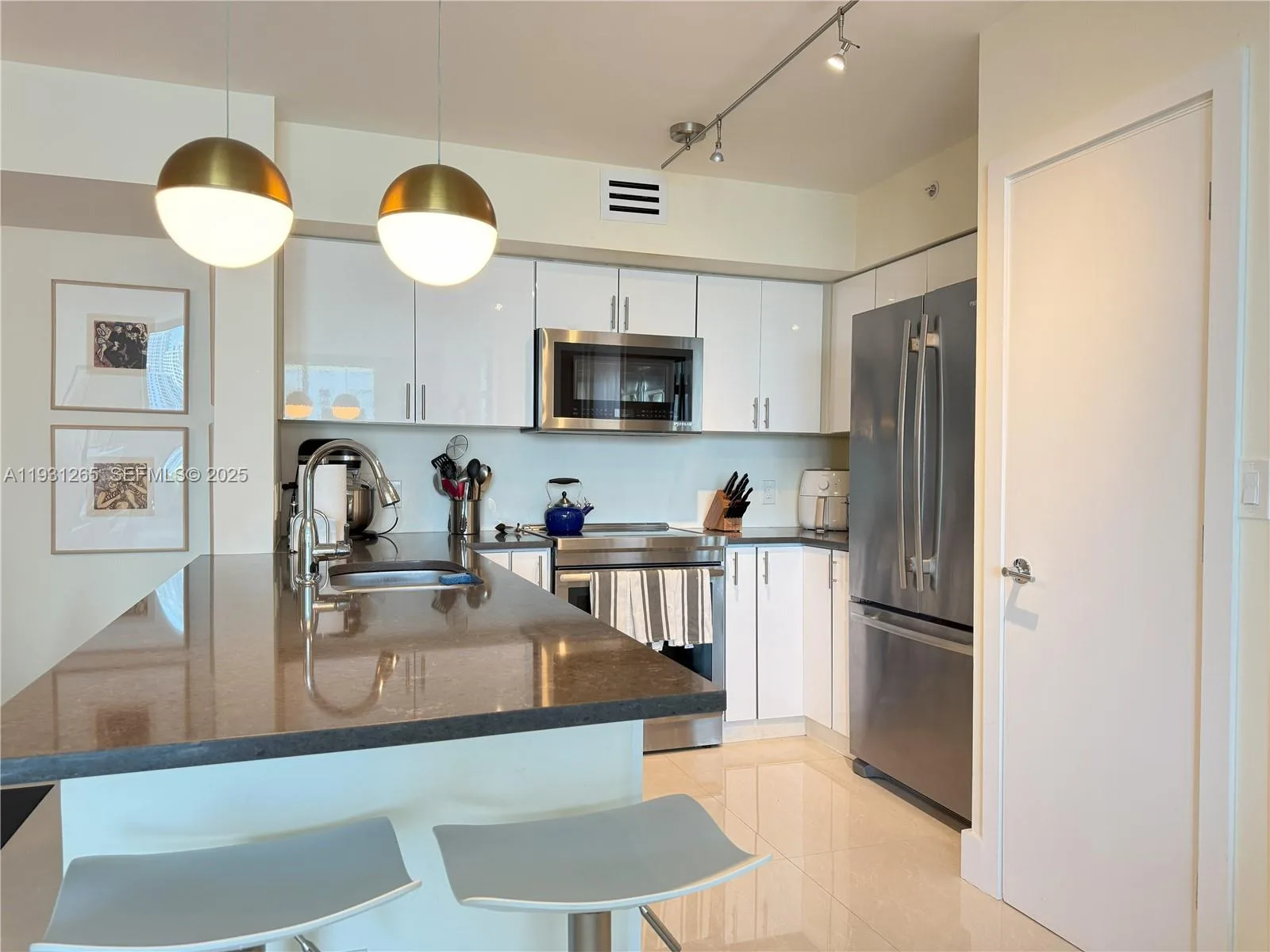 1155 Brickell Bay Dr # 2108, Miami, FL 33131 photo 11
