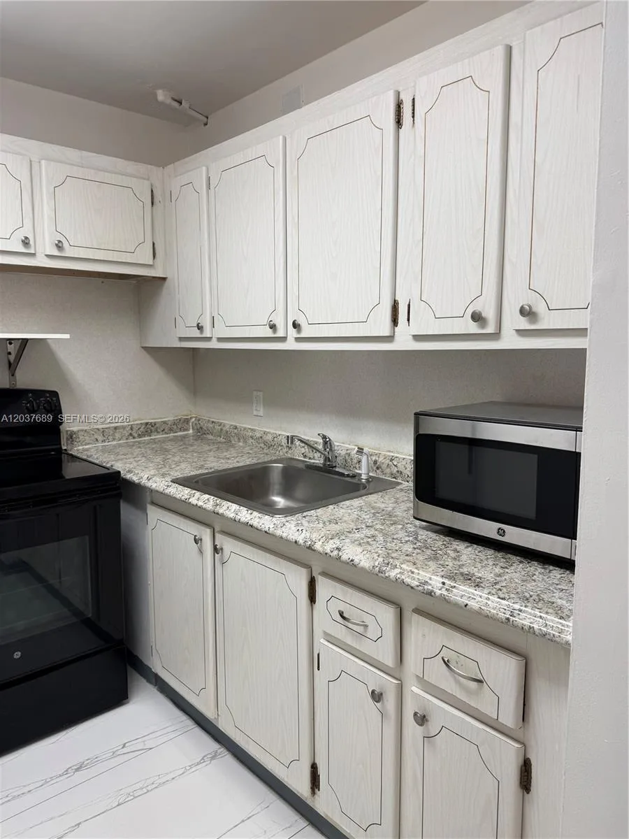 111 Tilford F # 111, Deerfield Beach, FL 33442 photo 6