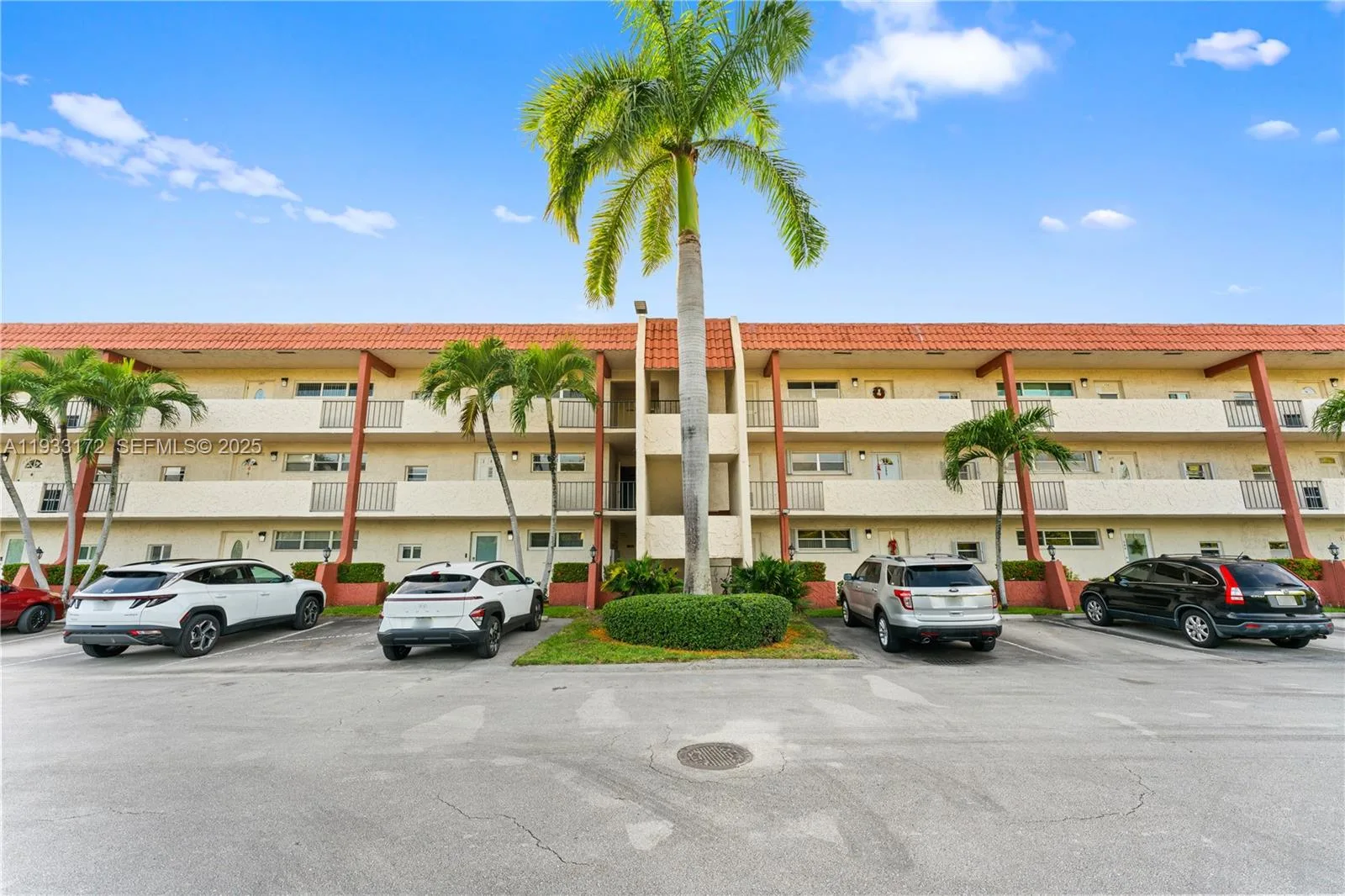 8901 S Hollybrook Blvd # 303, Pembroke Pines, FL 33025 photo 2
