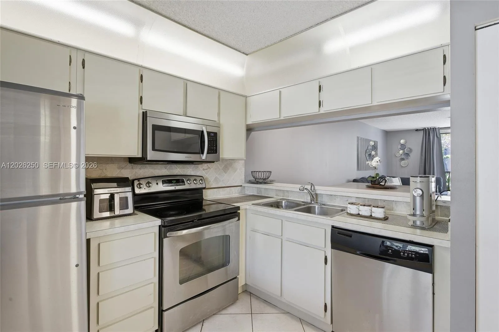 10451 W Broward Blvd # 209, Plantation, FL 33324 photo 12