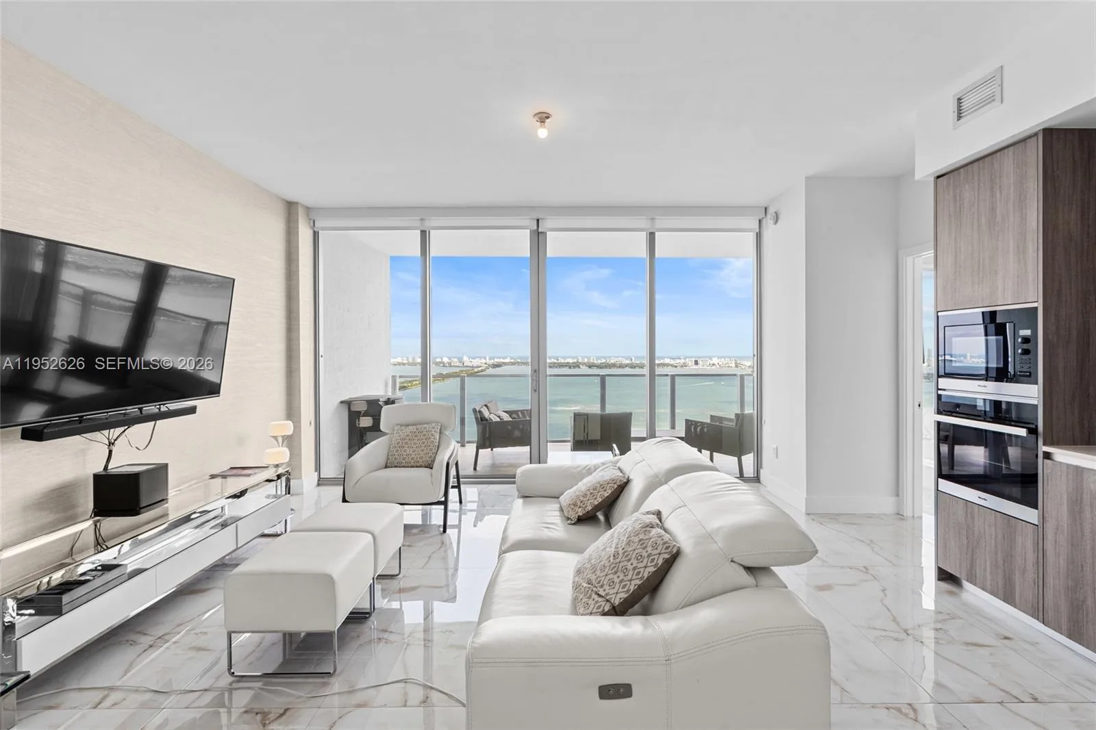 2900 NE 7th Ave # 4104, Miami, FL 33137 photo 8