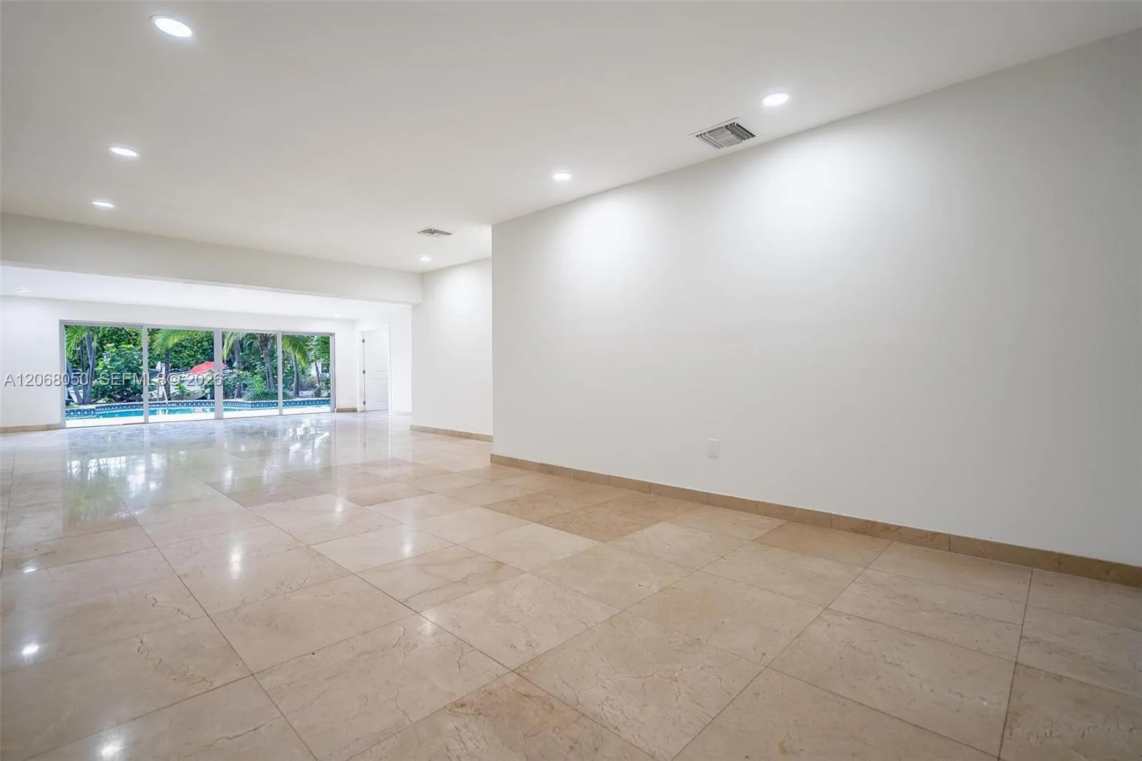 1710 Cleveland Rd # 0, Miami Beach, FL 33141 photo 4