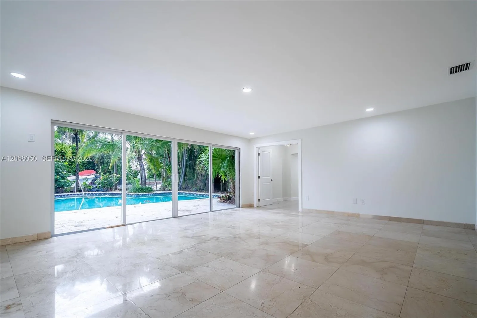 1710 Cleveland Rd # 0, Miami Beach, FL 33141 photo 8