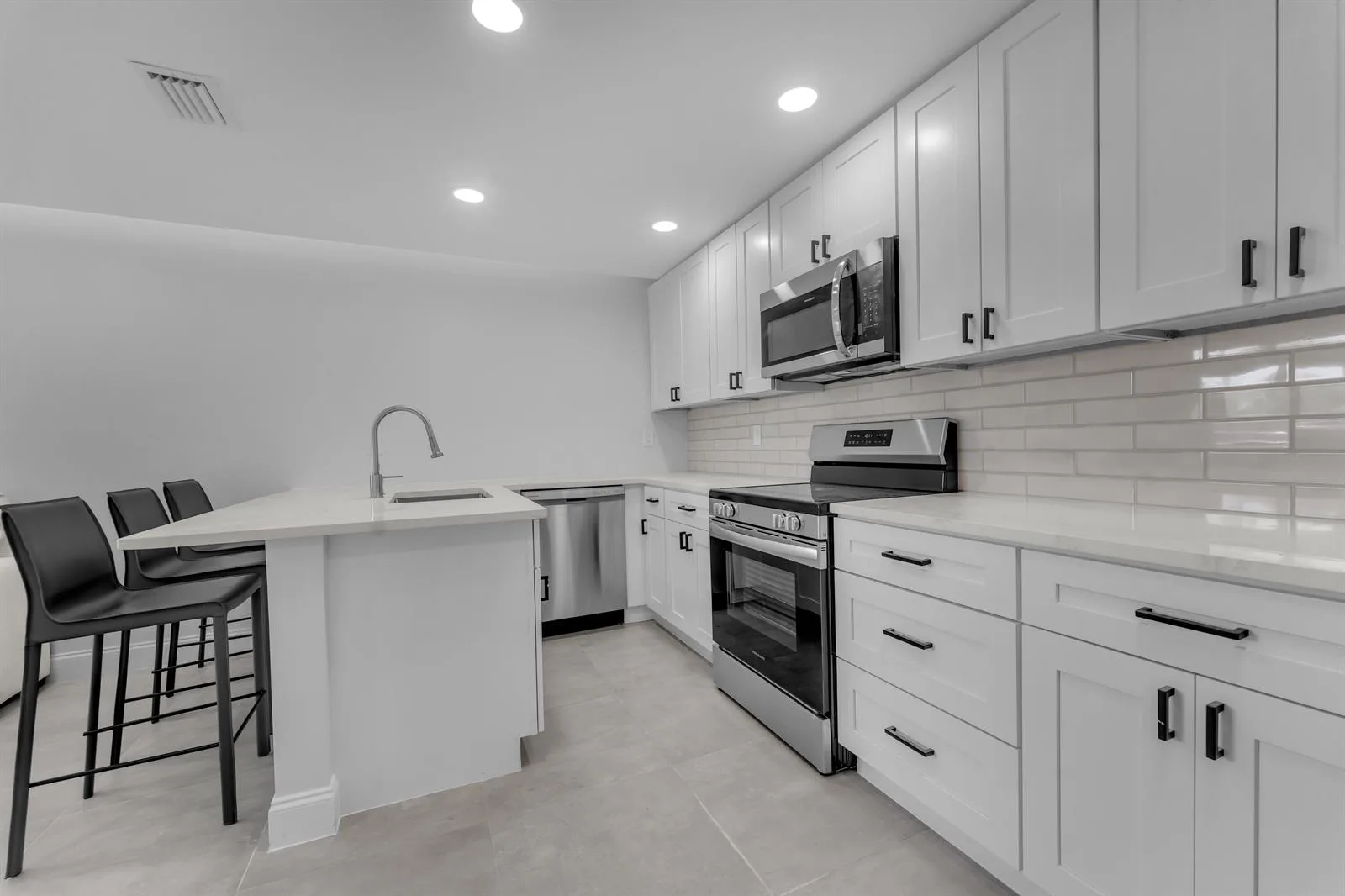 381 SE 15th Avenue # 1, Deerfield Beach, FL 33441 — zdjęcie 3