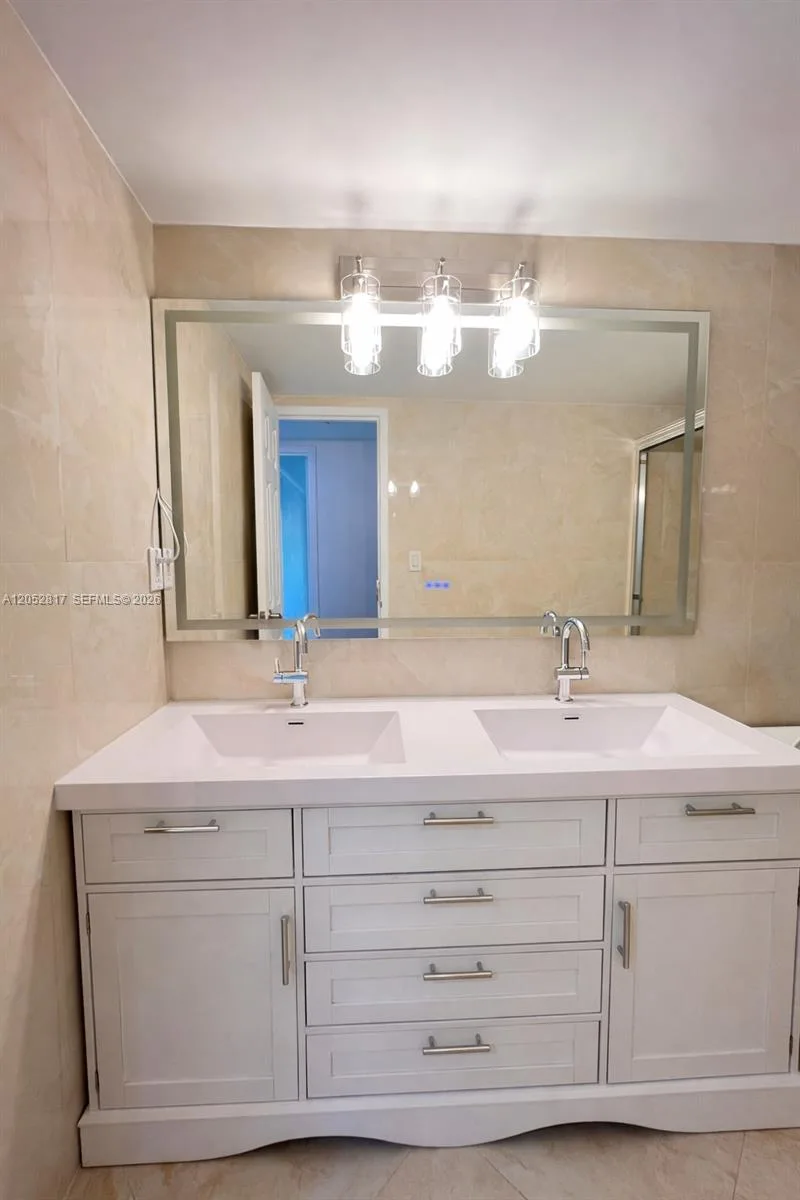 3180 S Ocean Dr # 1418, Hallandale Beach, FL 33009 photo 7