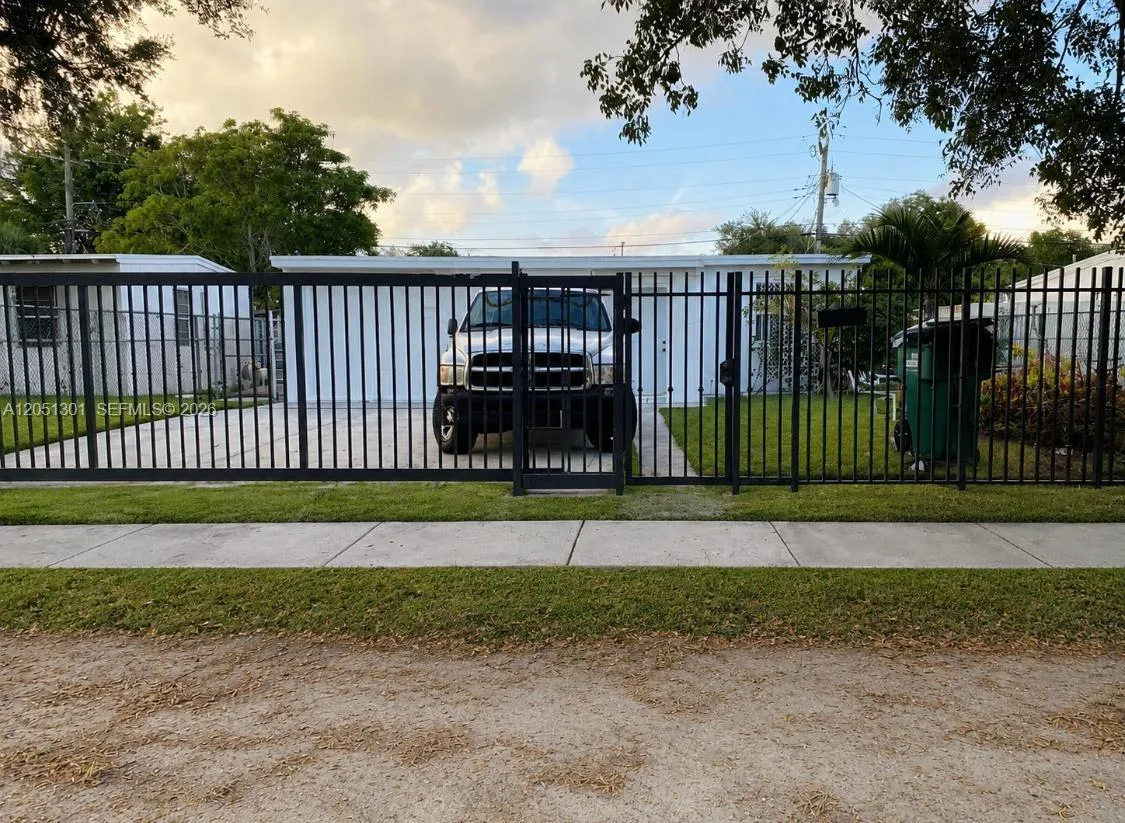 2097 Rutland St, Opa-Locka, FL 33054