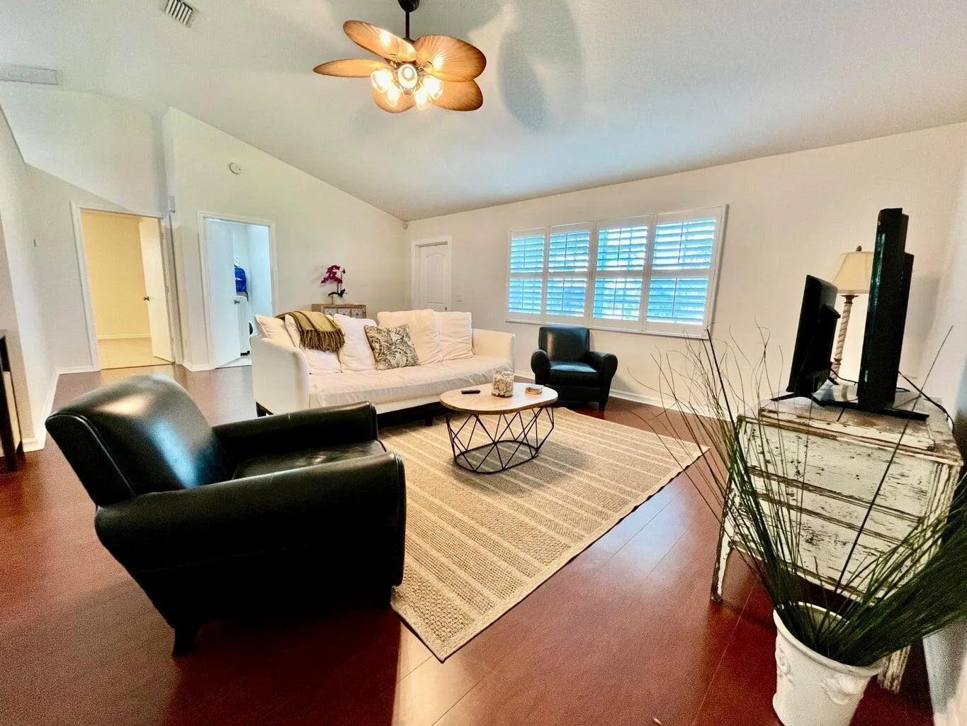 8014 SE Carlton Street, Hobe Sound, FL 33455 photo 4