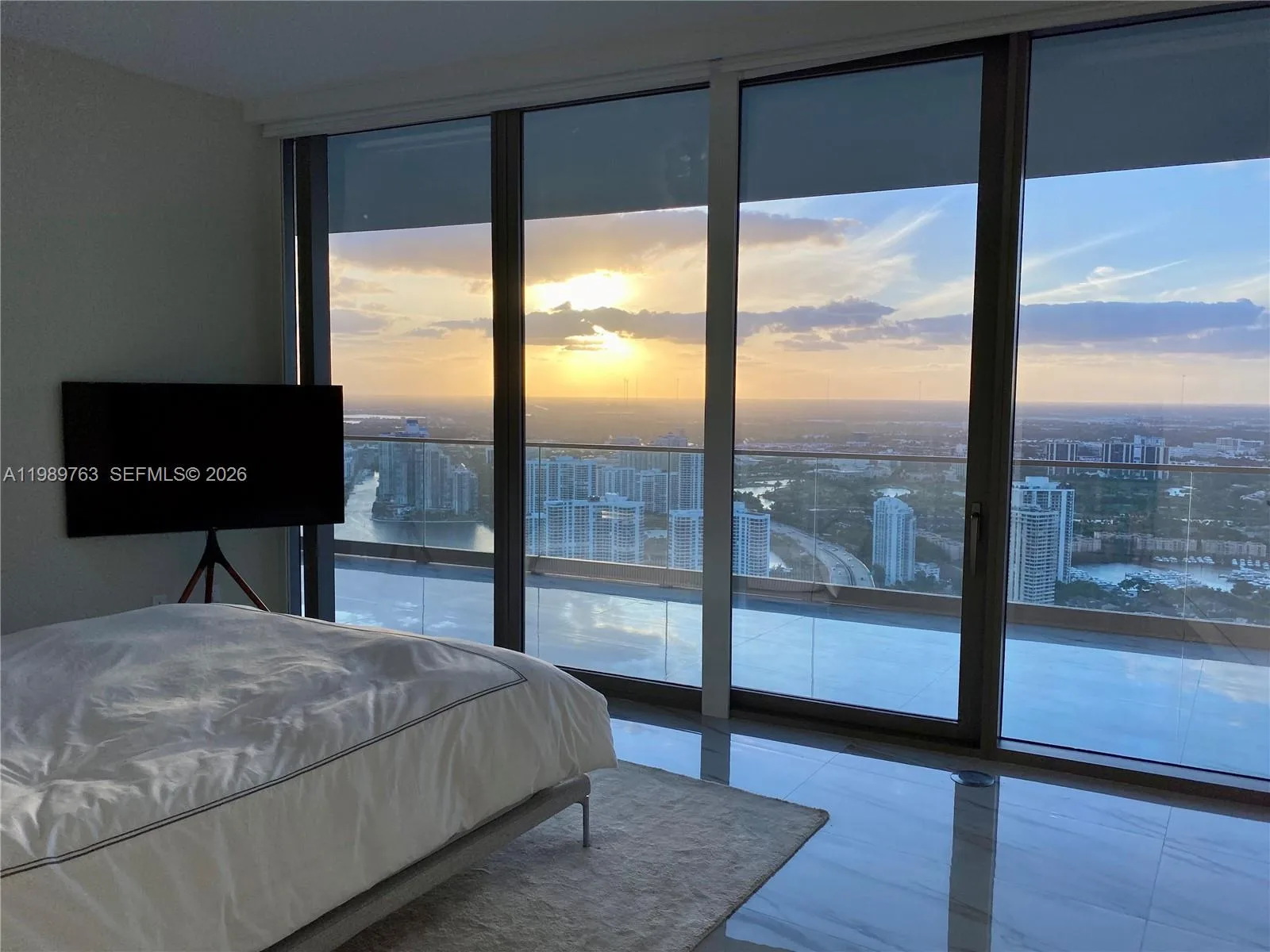 18975 Collins Ave # 5105, Sunny Isles Beach, FL 33160 photo 10