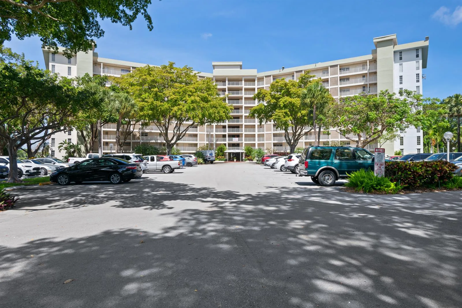 3051 N Course Drive # 211, Pompano Beach, FL 33069