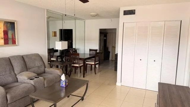 5 Abbey Lane # 104, Delray Beach, FL 33446 — zdjęcie 2
